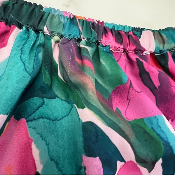 Fabletics Pink and Green Floral Athletic Shorts size 1XL - Picture 4 of 14